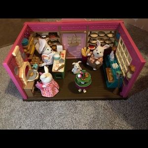 Li’l Woodzeez Hoppingoods, School and Bakery